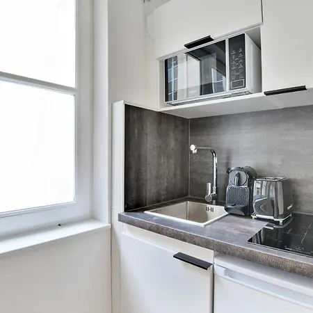 Pick A Flat's In Louvre - Rue Sainte Anne Apartment